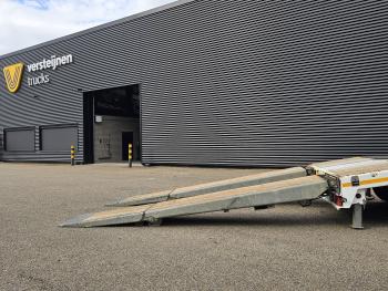 MAX 110 / 3 X STEERING AXLE / HYDRAULIC RAMP